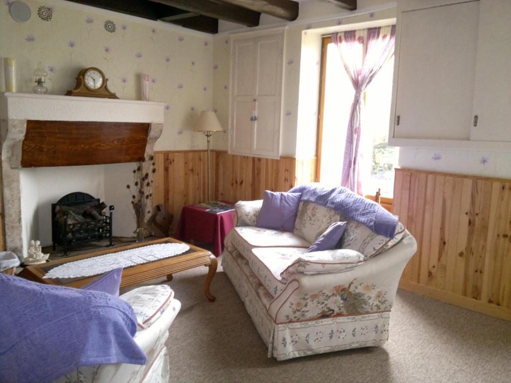 La Maison Jaune Bed & Breakfast Bouresse Eksteriør bilde
