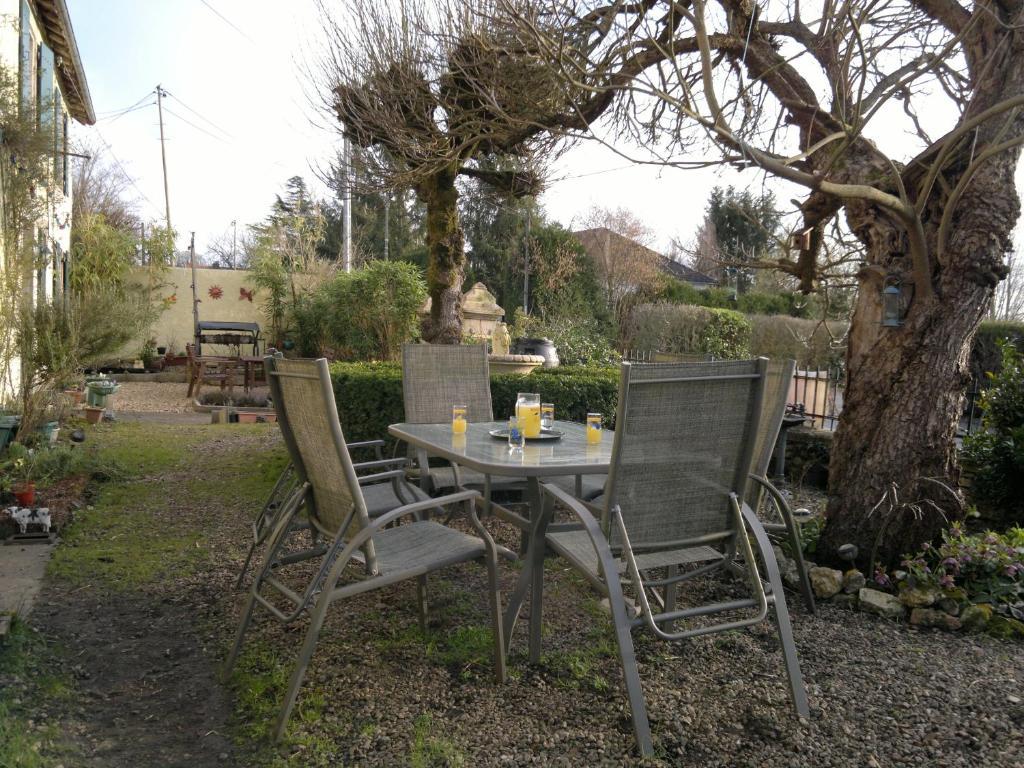 La Maison Jaune Bed & Breakfast Bouresse Eksteriør bilde